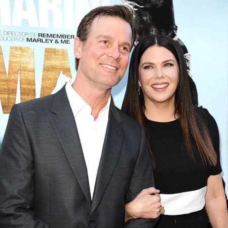 Peter Krause, Roman Krause's father and his girlfriend Lauren Graham who are dating since 2010